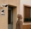 Que Dit La Loi Si Un Voisin Installe Une Caméra Devant Ma Maison Au Maroc ?